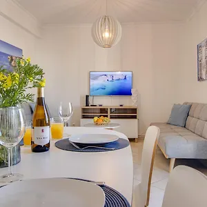 Old Town 2br 50m Ocean W/ Ac Wi-fi Parking Terrace Albufeira